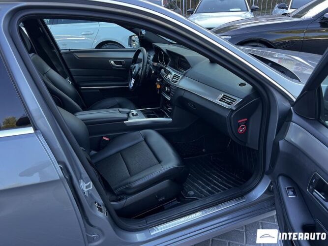 Mercedes E 300h 35 mercedes E 300h 2015