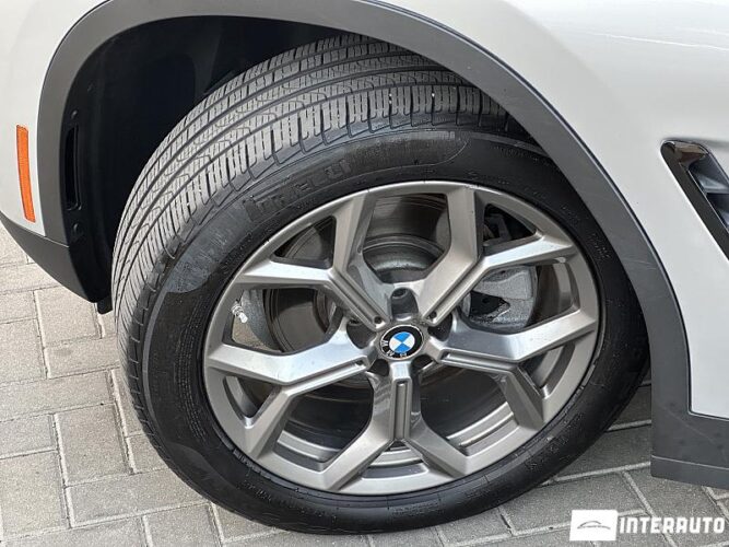 BMW X3 2.0i 56 bmw X3 2.0i 2020
