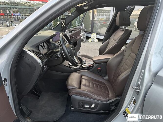BMW X3 2.0i 40 bmw X3 2.0i 2020