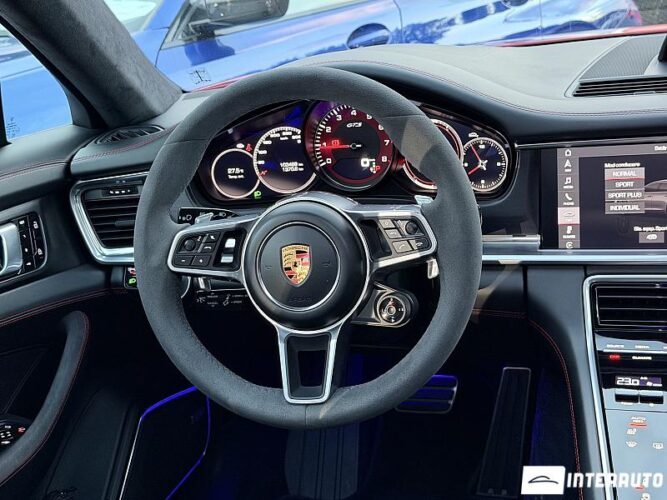 Porsche Panamera GTS 44 porsche Panamera GTS 2019