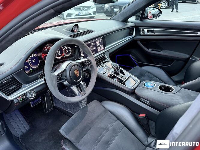 Porsche Panamera GTS 42 porsche Panamera GTS 2019