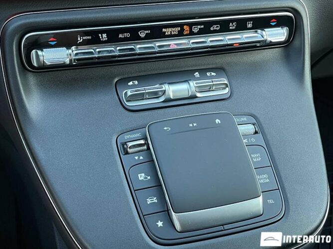 Mercedes V 300 49 mercedes V 300 2024
