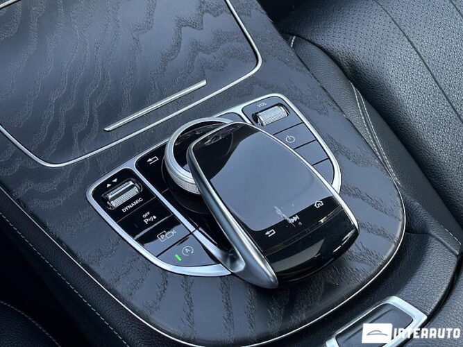 Mercedes E 300 46 mercedes E 300 2018