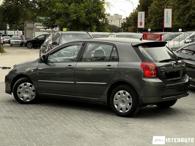 toyota Corolla 2005