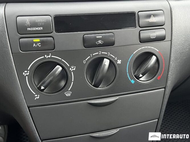 Toyota Corolla 2005 doar la InterAuto