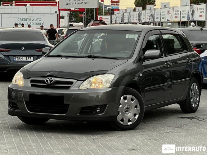 Toyota Corolla 2005 doar la InterAuto