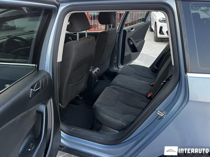 Volkswagen Passat 35 volkswagen Passat 2010