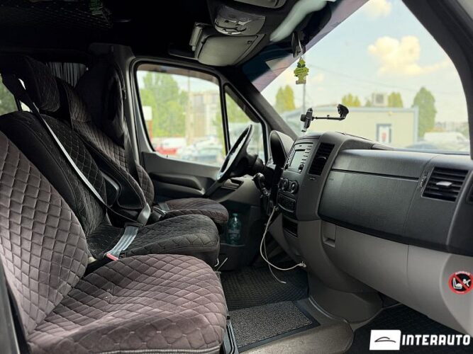 Volkswagen Crafter 2015 doar la InterAuto