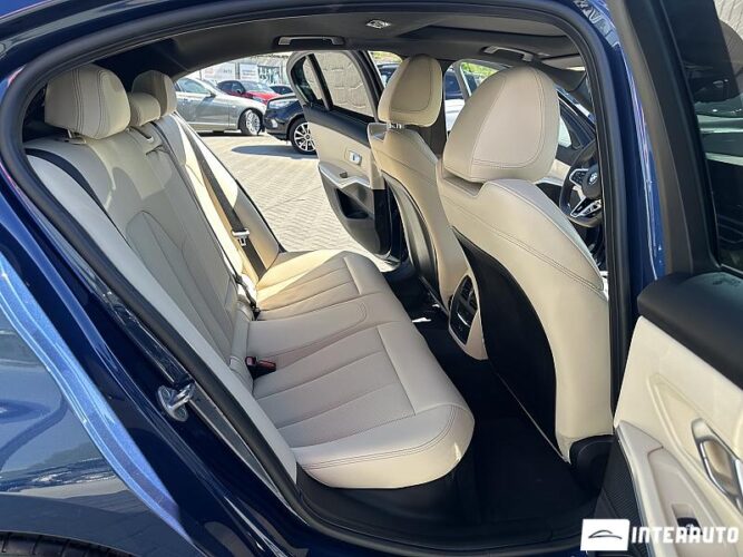 BMW 330 44 bmw 330 2024