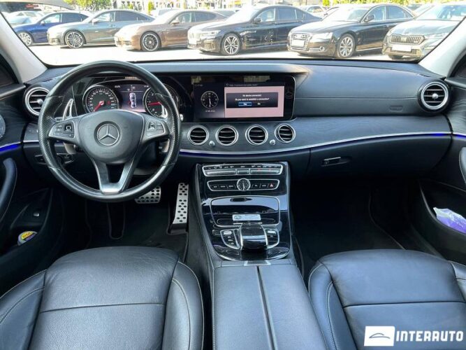 Mercedes E 220 51 mercedes E 220 2017