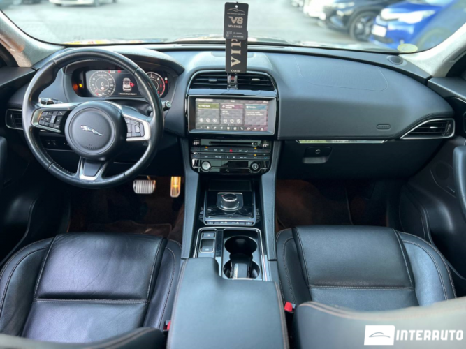 jaguar F-Pace 2019