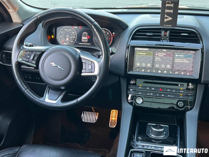 jaguar F-Pace 2019