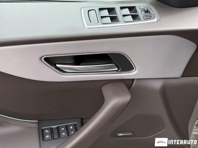 Jaguar F-Pace 44 jaguar F-Pace 2016