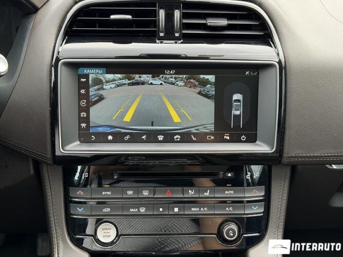 Jaguar F-Pace 52 jaguar F-Pace 2016