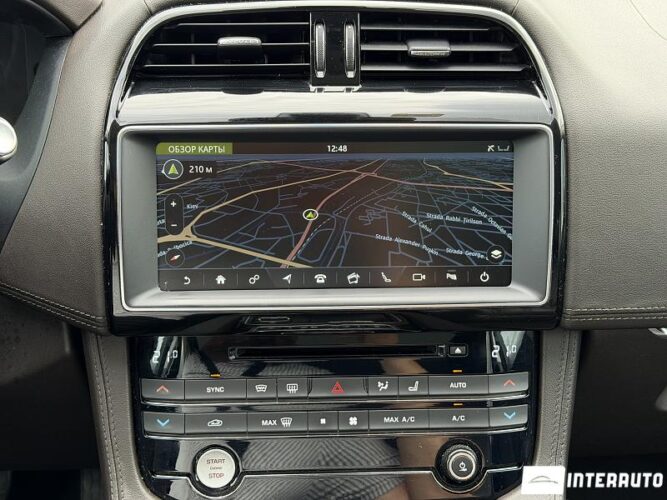 Jaguar F-Pace 53 jaguar F-Pace 2016