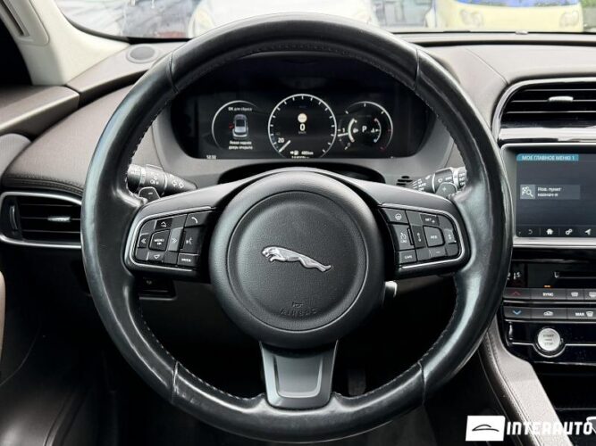 Jaguar F-Pace 49 jaguar F-Pace 2016