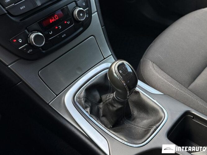 opel Insignia 2012