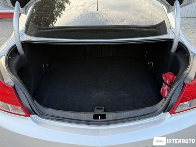 opel Insignia 2012