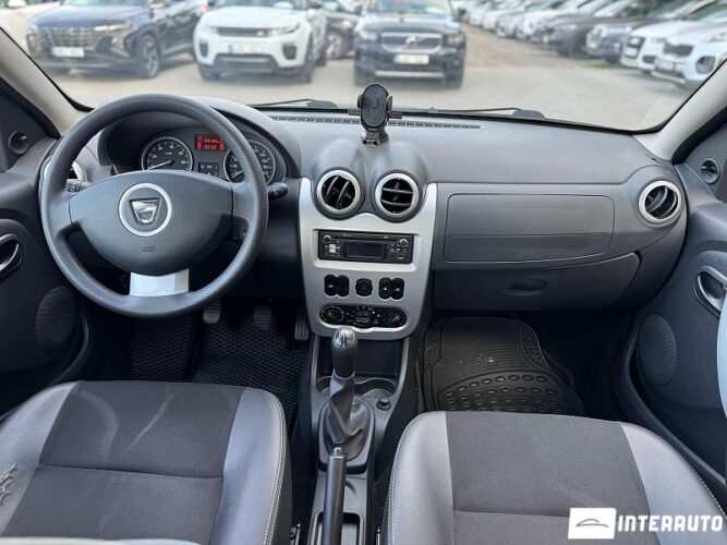 Dacia Sandero 35 dacia Sandero 2012