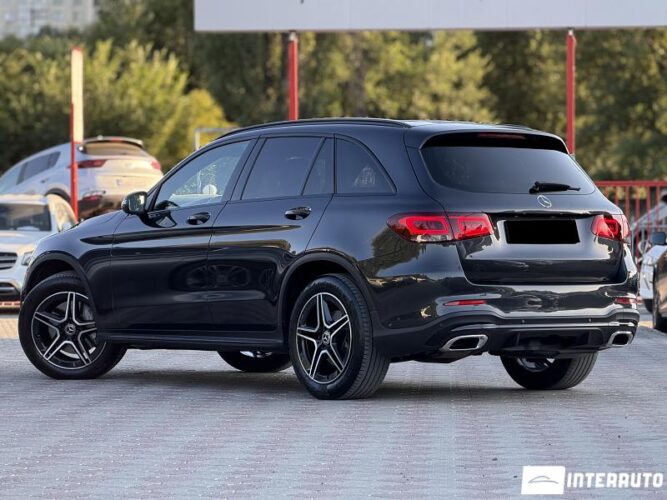 Mercedes GLC 220d 36 mercedes GLC 220d 2020