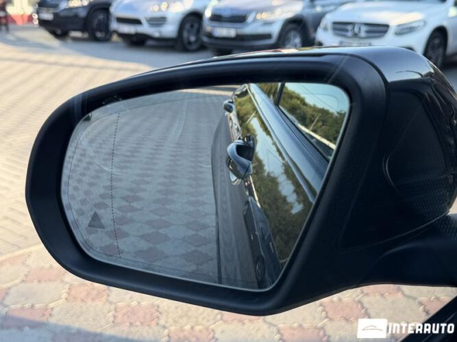 Mercedes GLC 220d 38 mercedes GLC 220d 2020