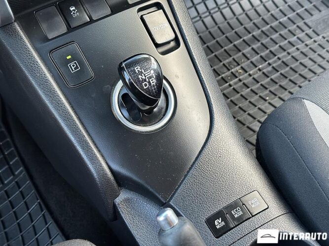 toyota Auris 2016