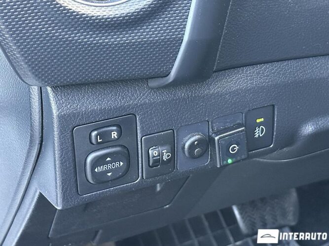 toyota Auris 2016
