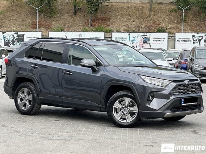 Toyota Rav-4 2022 doar la InterAuto