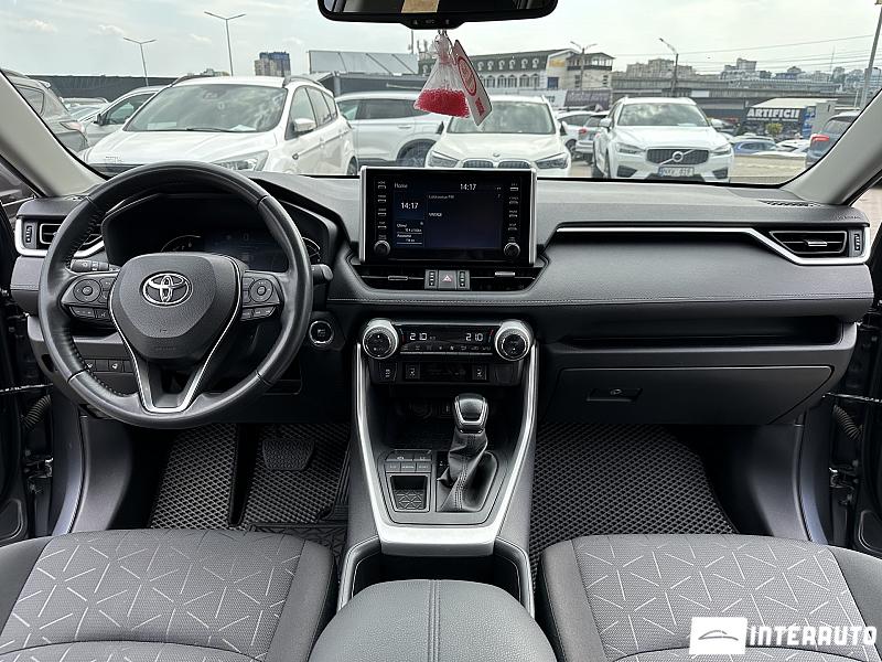 Toyota Rav-4