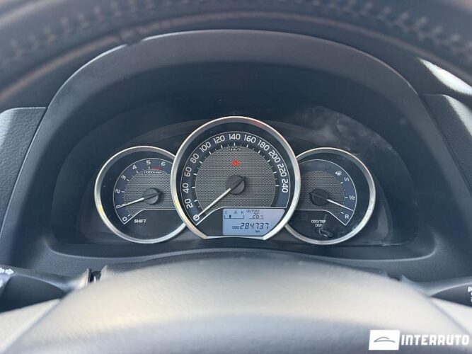 toyota Auris 2013
