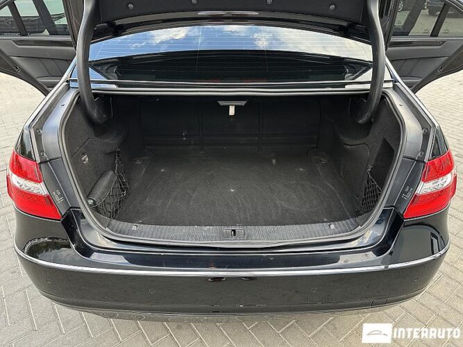 Mercedes E 200 53 mercedes E 200 2012