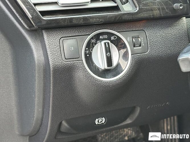 Mercedes E 200 52 mercedes E 200 2012