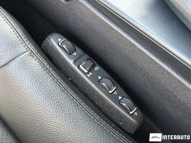 Mercedes E 200 51 mercedes E 200 2012