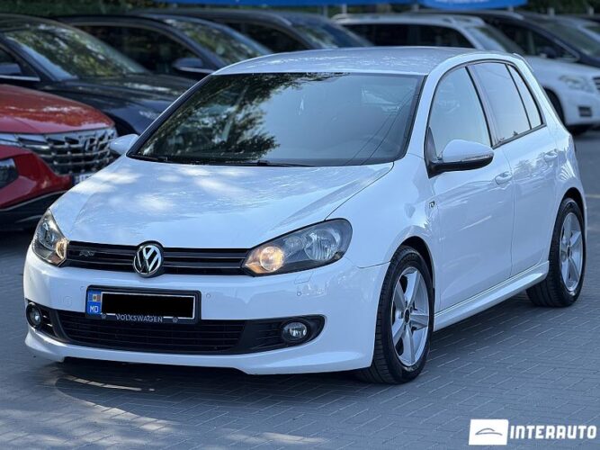 Volkswagen Golf 2010 doar la InterAuto