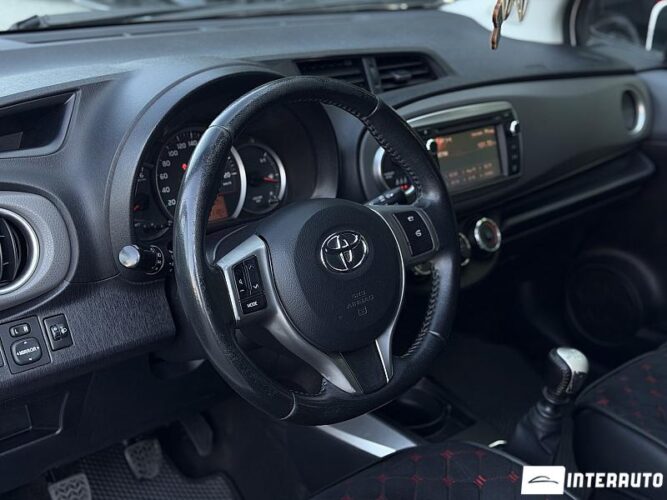 toyota Yaris 2013