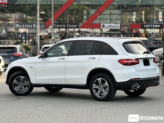 Mercedes GLC 350e 37 mercedes GLC 350e 2019