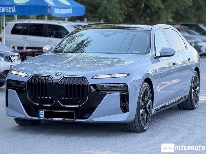 BMW 760 2022 doar la InterAuto