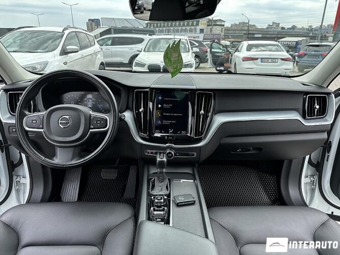 volvo XC 60 2020