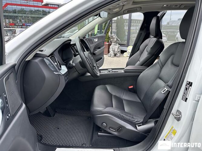 volvo XC 60 2020