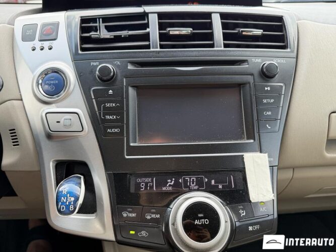 Toyota Prius Plus / V 40 toyota Prius Plus / V 2013