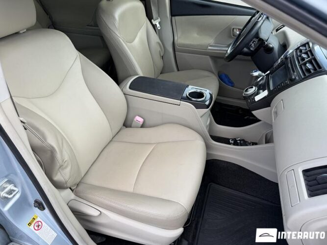 Toyota Prius Plus / V 42 toyota Prius Plus / V 2013