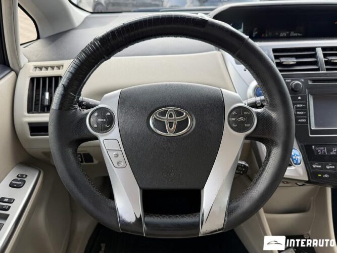 Toyota Prius Plus / V 38 toyota Prius Plus / V 2013