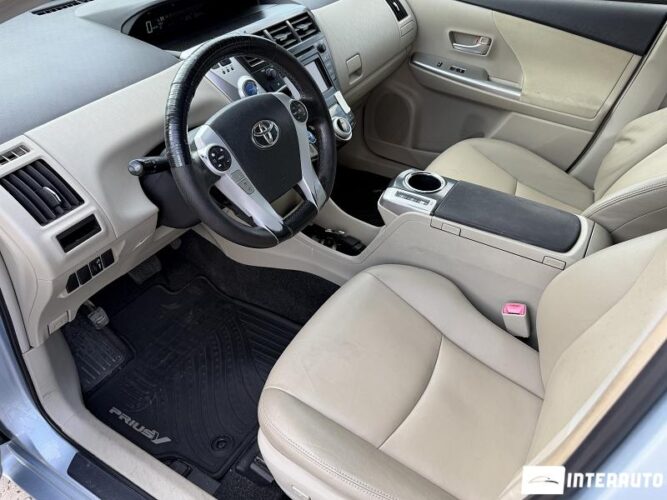 Toyota Prius Plus / V 36 toyota Prius Plus / V 2013