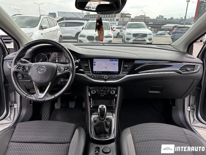 opel Astra 2021