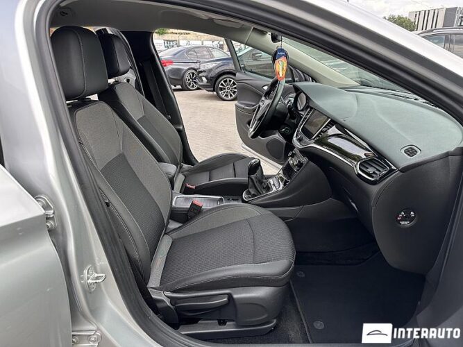 opel Astra 2021