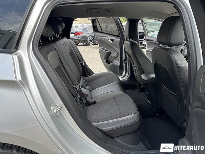 opel Astra 2021