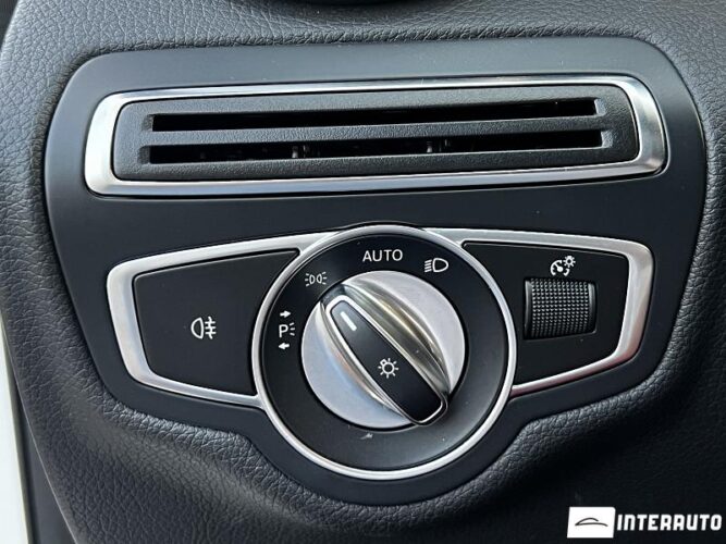 Mercedes C 300 52 mercedes C 300 2019