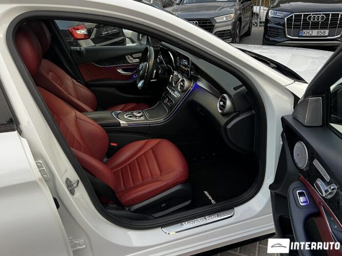 Mercedes C 300 56 mercedes C 300 2019