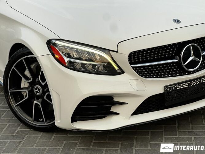 Mercedes C 300 41 mercedes C 300 2019