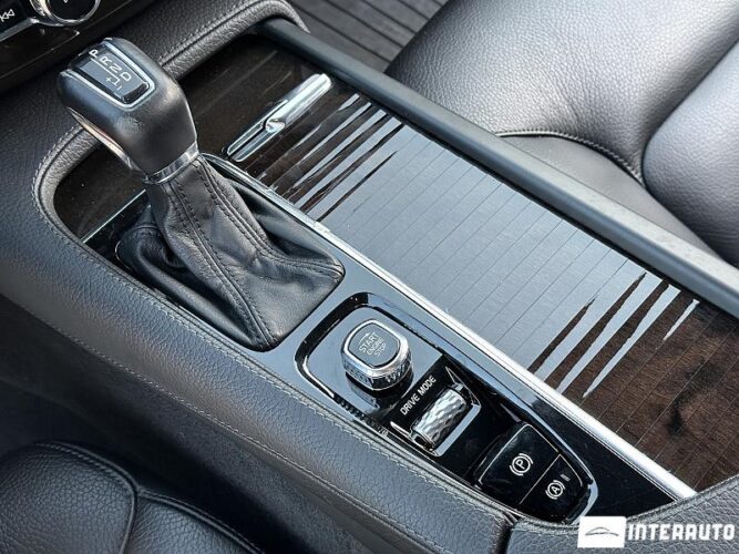 volvo XC 90 2018